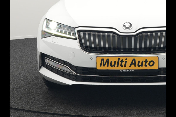 Škoda Superb Combi 1.4 TSI iV Laurin & Klement Plug In Hybrid 218pk Dealer O.H PHEV | Trekhaak Af Fabriek | Panodak | Adaptive Cruise | Lederen Sportstoelen Memory & Massage | Canton Audio | Apple Carplay | Keyless | Blis | Navigatie | Stoelen & Stuur Verwarmd | Virtual