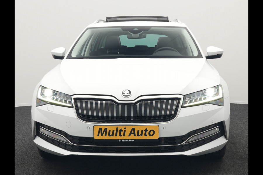 Škoda Superb Combi 1.4 TSI iV Laurin & Klement Plug In Hybrid 218pk Dealer O.H PHEV | Trekhaak Af Fabriek | Panodak | Adaptive Cruise | Lederen Sportstoelen Memory & Massage | Canton Audio | Apple Carplay | Keyless | Blis | Navigatie | Stoelen & Stuur Verwarmd | Virtual
