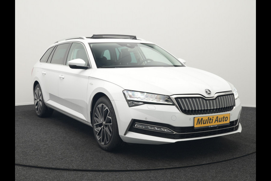 Škoda Superb Combi 1.4 TSI iV Laurin & Klement Plug In Hybrid 218pk Dealer O.H PHEV | Trekhaak Af Fabriek | Panodak | Adaptive Cruise | Lederen Sportstoelen Memory & Massage | Canton Audio | Apple Carplay | Keyless | Blis | Navigatie | Stoelen & Stuur Verwarmd | Virtual