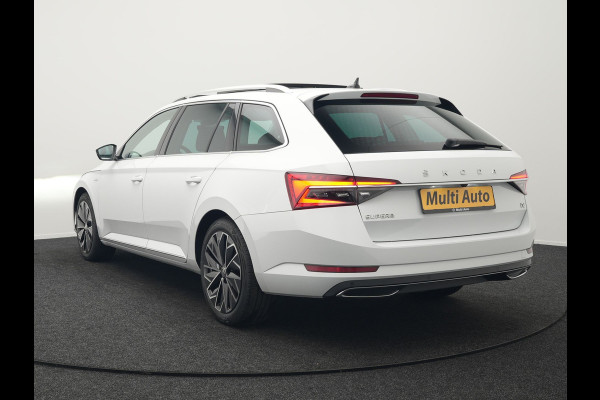 Škoda Superb Combi 1.4 TSI iV Laurin & Klement Plug In Hybrid 218pk Dealer O.H PHEV | Trekhaak Af Fabriek | Panodak | Adaptive Cruise | Lederen Sportstoelen Memory & Massage | Canton Audio | Apple Carplay | Keyless | Blis | Navigatie | Stoelen & Stuur Verwarmd | Virtual