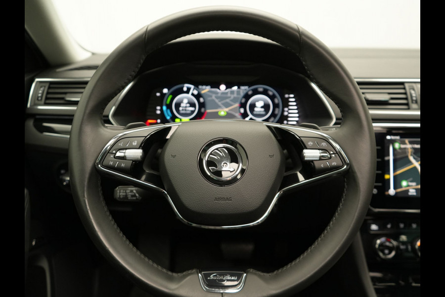 Škoda Superb Combi 1.4 TSI iV Laurin & Klement Plug In Hybrid 218pk Dealer O.H PHEV | Trekhaak Af Fabriek | Panodak | Adaptive Cruise | Lederen Sportstoelen Memory & Massage | Canton Audio | Apple Carplay | Keyless | Blis | Navigatie | Stoelen & Stuur Verwarmd | Virtual