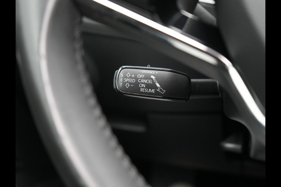 Škoda Superb Combi 1.4 TSI iV Laurin & Klement Plug In Hybrid 218pk Dealer O.H PHEV | Trekhaak Af Fabriek | Panodak | Adaptive Cruise | Lederen Sportstoelen Memory & Massage | Canton Audio | Apple Carplay | Keyless | Blis | Navigatie | Stoelen & Stuur Verwarmd | Virtual