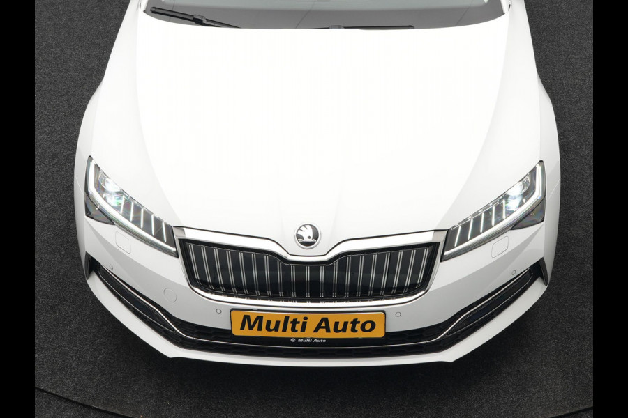 Škoda Superb Combi 1.4 TSI iV Laurin & Klement Plug In Hybrid 218pk Dealer O.H PHEV | Trekhaak Af Fabriek | Panodak | Adaptive Cruise | Lederen Sportstoelen Memory & Massage | Canton Audio | Apple Carplay | Keyless | Blis | Navigatie | Stoelen & Stuur Verwarmd | Virtual