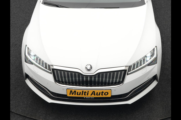 Škoda Superb Combi 1.4 TSI iV Laurin & Klement Plug In Hybrid 218pk Dealer O.H PHEV | Trekhaak Af Fabriek | Panodak | Adaptive Cruise | Lederen Sportstoelen Memory & Massage | Canton Audio | Apple Carplay | Keyless | Blis | Navigatie | Stoelen & Stuur Verwarmd | Virtual