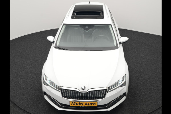 Škoda Superb Combi 1.4 TSI iV Laurin & Klement Plug In Hybrid 218pk Dealer O.H PHEV | Trekhaak Af Fabriek | Panodak | Adaptive Cruise | Lederen Sportstoelen Memory & Massage | Canton Audio | Apple Carplay | Keyless | Blis | Navigatie | Stoelen & Stuur Verwarmd | Virtual