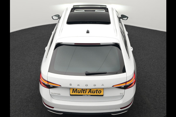 Škoda Superb Combi 1.4 TSI iV Laurin & Klement Plug In Hybrid 218pk Dealer O.H PHEV | Trekhaak Af Fabriek | Panodak | Adaptive Cruise | Lederen Sportstoelen Memory & Massage | Canton Audio | Apple Carplay | Keyless | Blis | Navigatie | Stoelen & Stuur Verwarmd | Virtual