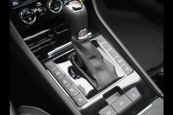 Škoda Superb Combi 1.4 TSI iV Laurin & Klement Plug In Hybrid 218pk Dealer O.H PHEV | Trekhaak Af Fabriek | Panodak | Adaptive Cruise | Lederen Sportstoelen Memory & Massage | Canton Audio | Apple Carplay | Keyless | Blis | Navigatie | Stoelen & Stuur Verwarmd | Virtual