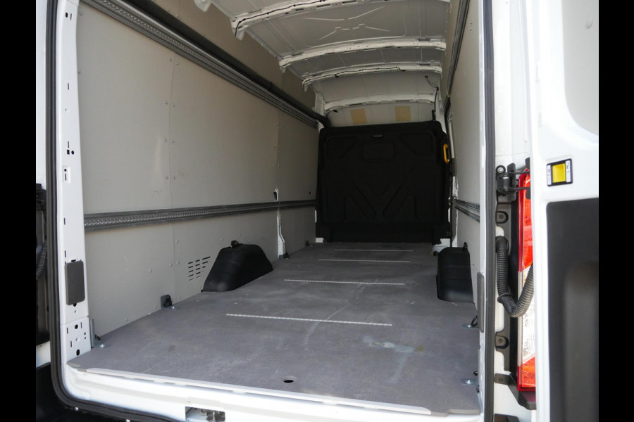 Ford Transit 2.0 TDCI 170PK, L4H3, Automaat, Airco, Trekhaak 3.500KG Ford Transit 2.0 TDCI 170PK, L4H3, Automaat, Airco, Trekhaak 3.500KG