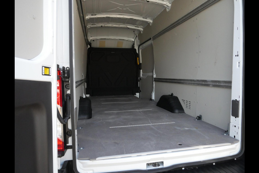 Ford Transit 2.0 TDCI 170PK, L4H3, Automaat, Airco, Trekhaak 3.500KG Ford Transit 2.0 TDCI 170PK, L4H3, Automaat, Airco, Trekhaak 3.500KG