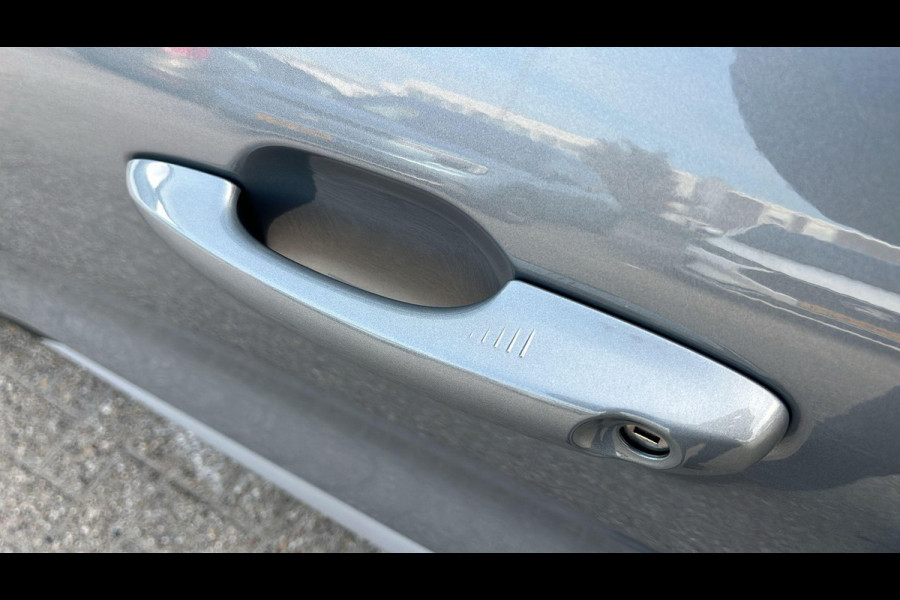 Ford Kuga 2.5 FHEV Active X 190pk | Driver Assistance Pack | Technology Pack | Winterpack | Panoramadak | All Weather Banden | Geen stekker nodig