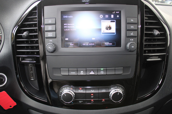 Mercedes-Benz Vito 116 CDI / Aut / Lang / 4x4 / DC / Led-Xenon / Leer / Vol Opties / NIEUWSTAAT Mercedes-Benz Vito 116 CDI / Aut / Lang / 4x4 / DC / Led-Xenon / Leer / Vol Opties / NIEUWSTAAT