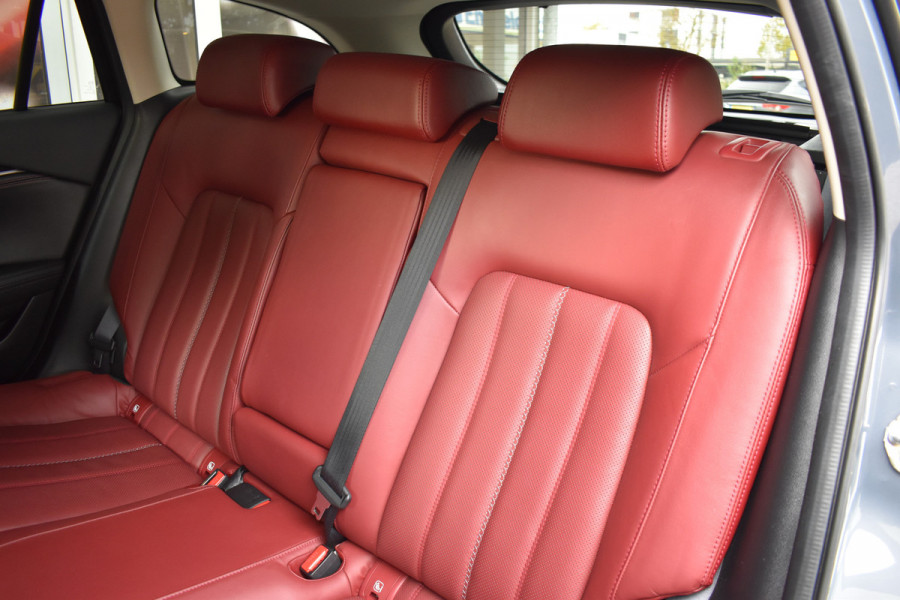 Mazda 6 Sportbreak 2.0 SA G 165 Luxury Automaat  / Navi / Adap. Cruise / 19" LM / Carplay / Cameras / Keyless / Stoelverw. + ventilatie Mazda 6 Sportbreak 2.0 SA G 165 Luxury Automaat  / Navi / Adap. Cruise / 19" LM / Carplay / Cameras / Keyless / Stoelverw. + ventilatie