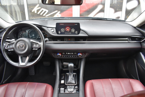 Mazda 6 Sportbreak 2.0 SA G 165 Luxury Automaat  / Navi / Adap. Cruise / 19" LM / Carplay / Cameras / Keyless / Stoelverw. + ventilatie Mazda 6 Sportbreak 2.0 SA G 165 Luxury Automaat  / Navi / Adap. Cruise / 19" LM / Carplay / Cameras / Keyless / Stoelverw. + ventilatie