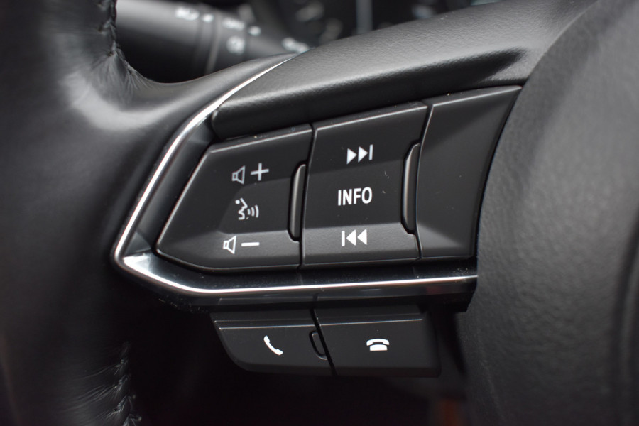 Mazda 6 Sportbreak 2.0 SA G 165 Luxury Automaat  / Navi / Adap. Cruise / 19" LM / Carplay / Cameras / Keyless / Stoelverw. + ventilatie Mazda 6 Sportbreak 2.0 SA G 165 Luxury Automaat  / Navi / Adap. Cruise / 19" LM / Carplay / Cameras / Keyless / Stoelverw. + ventilatie