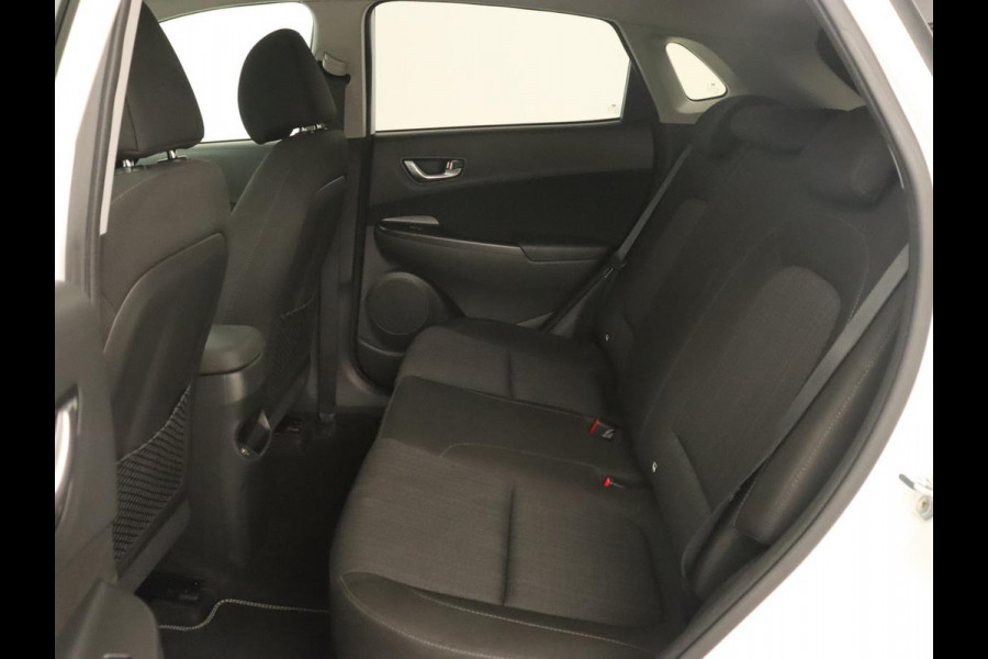 Hyundai Kona 1.6 GDI HEV Fashion | Head-Up | Adaptive cruise | Camera | Carplay | Krell Audio | Keyless | Navigatie | Digital Cockpit | Climate control Hyundai Kona 1.6 GDI HEV Fashion | Head-Up | Adaptive cruise | Camera | Carplay | Krell Audio | Keyless | Navigatie | Digital Cockpit | Climate control