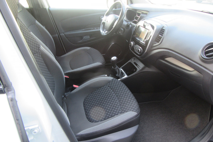 Renault Captur 0.9 TCe Intens, Navigatie, Camera, Blind Spot, Trekhaak Renault Captur 0.9 TCe Intens, Navigatie, Camera, Blind Spot, Trekhaak
