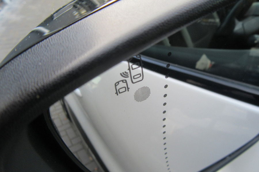 Renault Captur 0.9 TCe Intens, Navigatie, Camera, Blind Spot, Trekhaak Renault Captur 0.9 TCe Intens, Navigatie, Camera, Blind Spot, Trekhaak