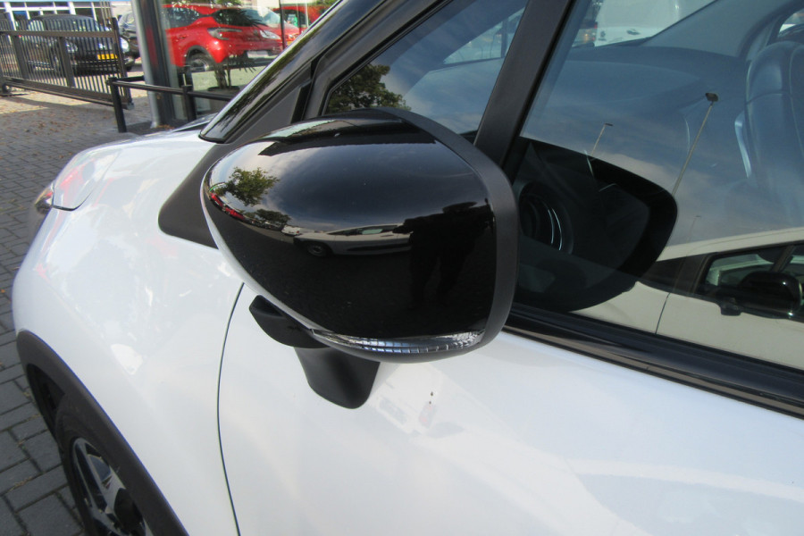 Renault Captur 0.9 TCe Intens, Navigatie, Camera, Blind Spot, Trekhaak Renault Captur 0.9 TCe Intens, Navigatie, Camera, Blind Spot, Trekhaak