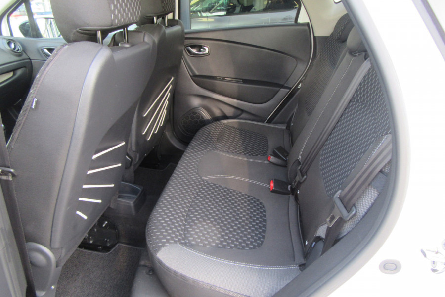 Renault Captur 0.9 TCe Intens, Navigatie, Camera, Blind Spot, Trekhaak Renault Captur 0.9 TCe Intens, Navigatie, Camera, Blind Spot, Trekhaak