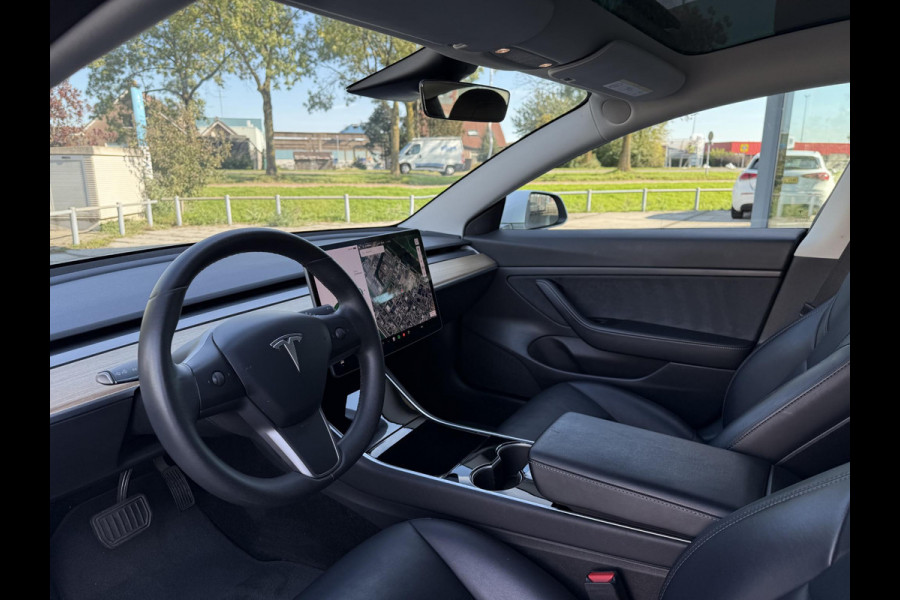 Tesla Model 3 Range Plus RWD | Autopilot | Panorama | Leder | Tesla Model 3 Range Plus RWD | Autopilot | Panorama | Leder |