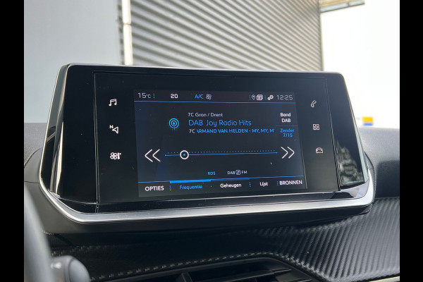 Peugeot 2008 BWJ 2021 | 1.2 101PK Active Pack | CLIMA | CARPLAY | NAVI | CAMERA | PRIVACY GLASS | PDC | LICHTMETAAL