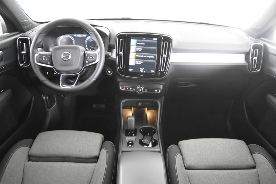 Volvo XC40 1.5 T2 Core *1ste Eigenaar*Navigatie*Memory*Camera* Volvo XC40 1.5 T2 Core *1ste Eigenaar*Navigatie*Memory*Camera*