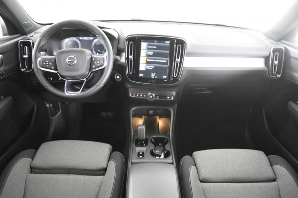 Volvo XC40 1.5 T2 Core *1ste Eigenaar*Navigatie*Memory*Camera* Volvo XC40 1.5 T2 Core *1ste Eigenaar*Navigatie*Memory*Camera*