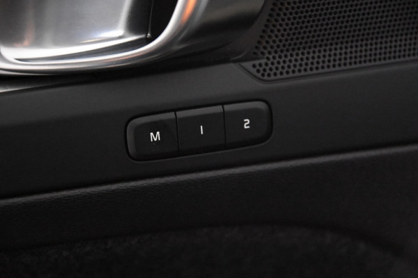 Volvo XC40 1.5 T2 Core *1ste Eigenaar*Navigatie*Memory*Camera* Volvo XC40 1.5 T2 Core *1ste Eigenaar*Navigatie*Memory*Camera*