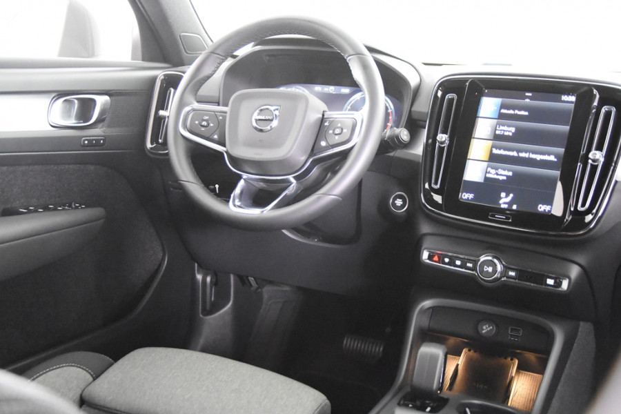 Volvo XC40 1.5 T2 Core *1ste Eigenaar*Navigatie*Memory*Camera* Volvo XC40 1.5 T2 Core *1ste Eigenaar*Navigatie*Memory*Camera*