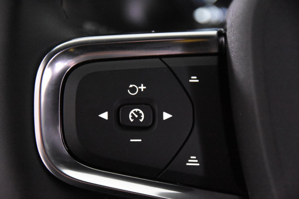 Volvo XC40 1.5 T2 Core *1ste Eigenaar*Navigatie*Memory*Camera* Volvo XC40 1.5 T2 Core *1ste Eigenaar*Navigatie*Memory*Camera*