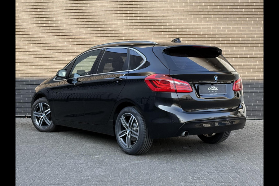 BMW 2 Serie Active Tourer 218i Sport / Camera / Sportleder / Head Up BMW 2 Serie Active Tourer 218i Sport / Camera / Sportleder / Head Up