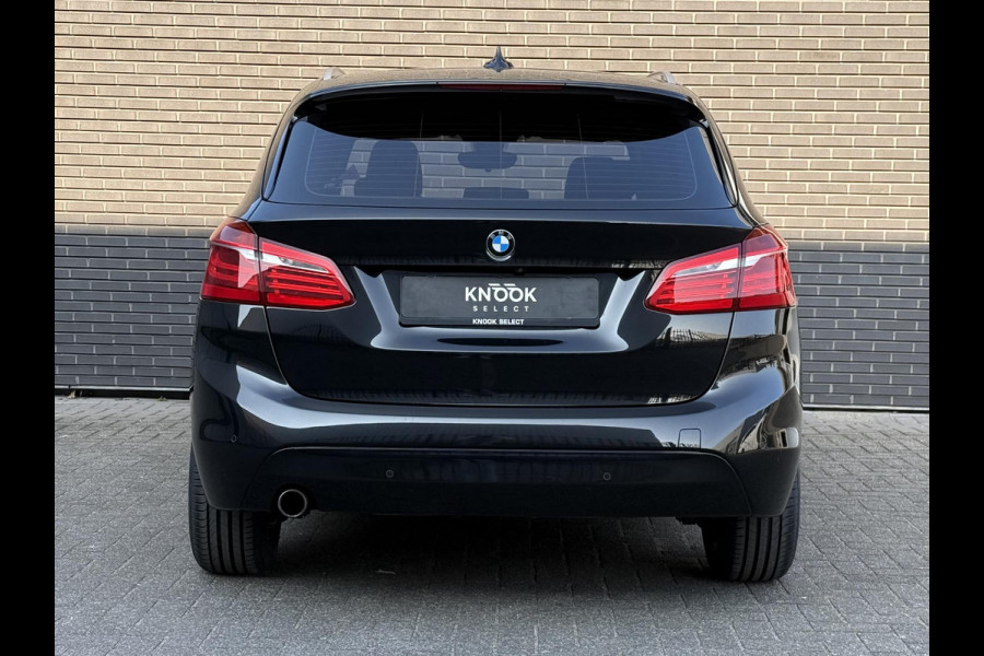 BMW 2 Serie Active Tourer 218i Sport / Camera / Sportleder / Head Up BMW 2 Serie Active Tourer 218i Sport / Camera / Sportleder / Head Up