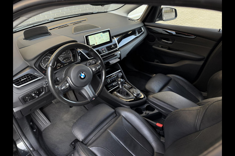 BMW 2 Serie Active Tourer 218i Sport / Camera / Sportleder / Head Up BMW 2 Serie Active Tourer 218i Sport / Camera / Sportleder / Head Up
