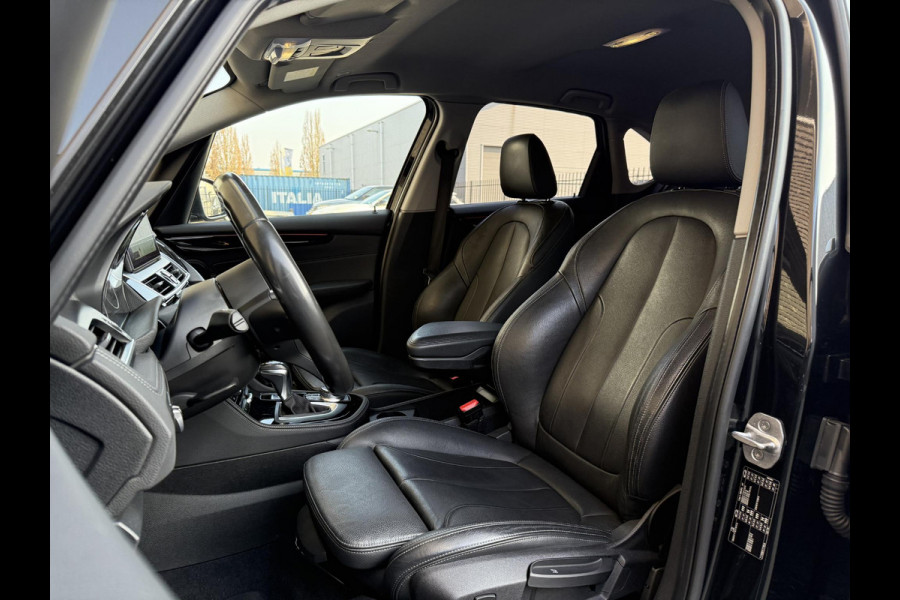 BMW 2 Serie Active Tourer 218i Sport / Camera / Sportleder / Head Up BMW 2 Serie Active Tourer 218i Sport / Camera / Sportleder / Head Up