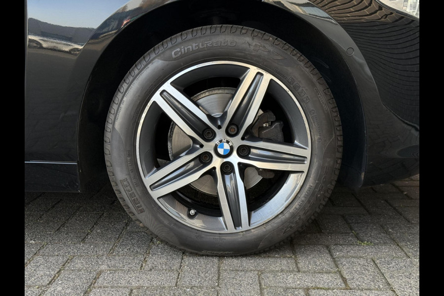 BMW 2 Serie Active Tourer 218i Sport / Camera / Sportleder / Head Up BMW 2 Serie Active Tourer 218i Sport / Camera / Sportleder / Head Up