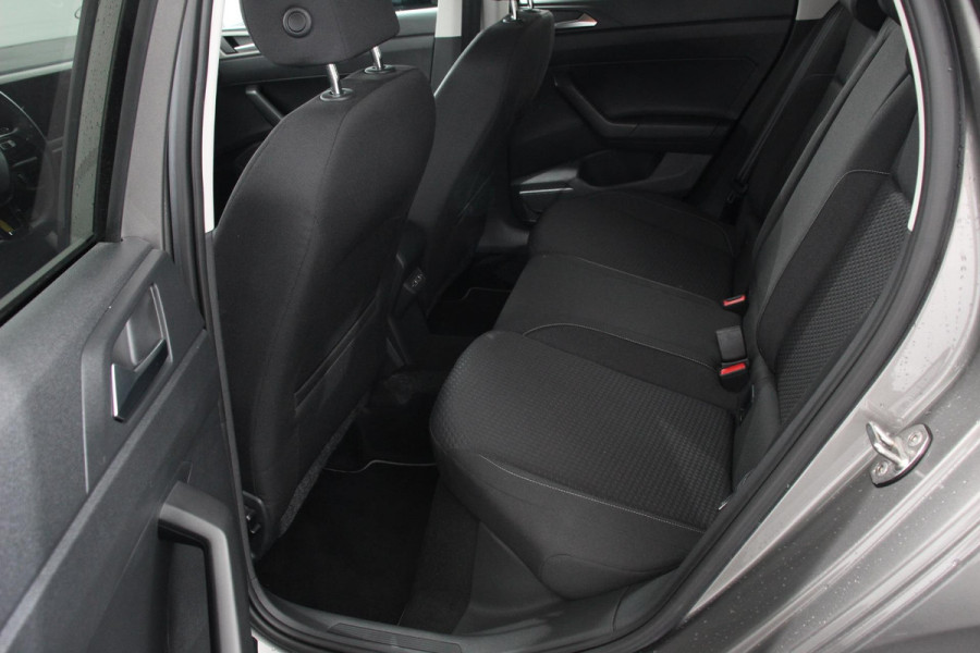 Volkswagen Polo 1.0 TSI DSG Comfortline | Navigatie | Apple Carplay/Android Auto | Climate Control | Adaptive Cruise Control | Extra Getint Glas Volkswagen Polo 1.0 TSI DSG Comfortline | Navigatie | Apple Carplay/Android Auto | Climate Control | Adaptive Cruise Control | Extra Getint Glas