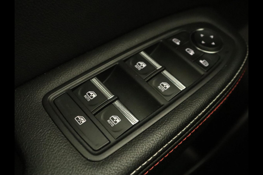 Renault Arkana 1.6 E-Tech Hybrid 145 R.S. Line | Trekhaak | Stoel & stuurverwarming | Adaptive cruise | Camera | Carplay | Navigatie | Keyless | Leder/Alcantara Renault Arkana 1.6 E-Tech Hybrid 145 R.S. Line | Trekhaak | Stoel & stuurverwarming | Adaptive cruise | Camera | Carplay | Navigatie | Keyless | Leder/Alcantara