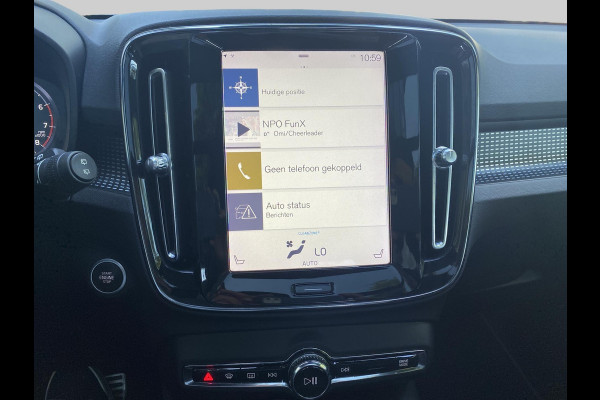 Volvo XC40 2.0 T4 R-Design | elektrisch wegklapbare trekhaak