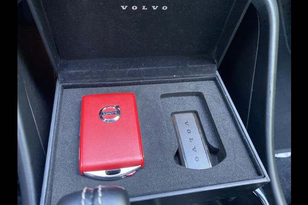 Volvo XC40 2.0 T4 R-Design | elektrisch wegklapbare trekhaak