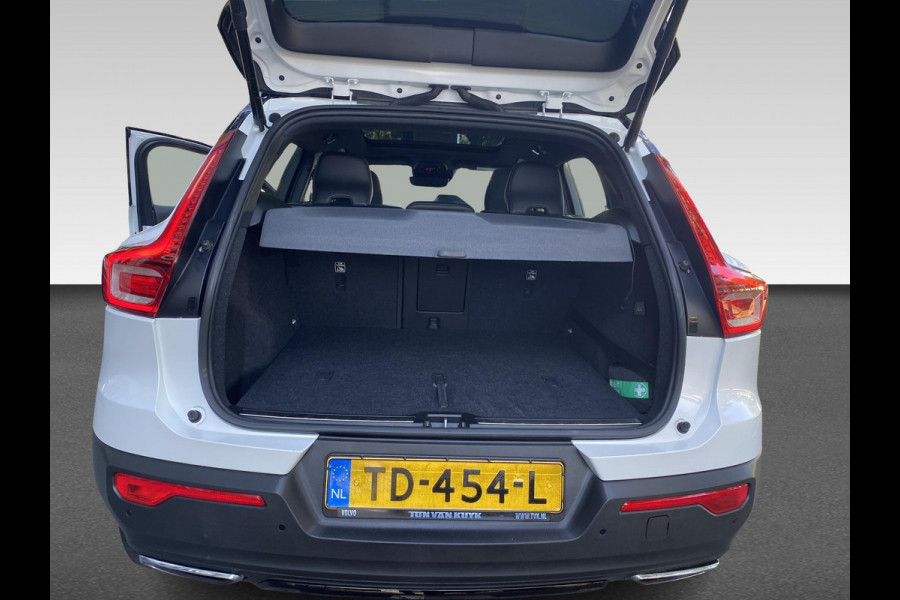 Volvo XC40 2.0 T4 R-Design | elektrisch wegklapbare trekhaak
