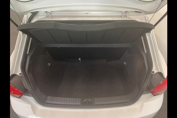 Seat Ibiza 1.0 MPI Reference Navigatie Apple Carplay/Android Auto Stoelverwarming Airco