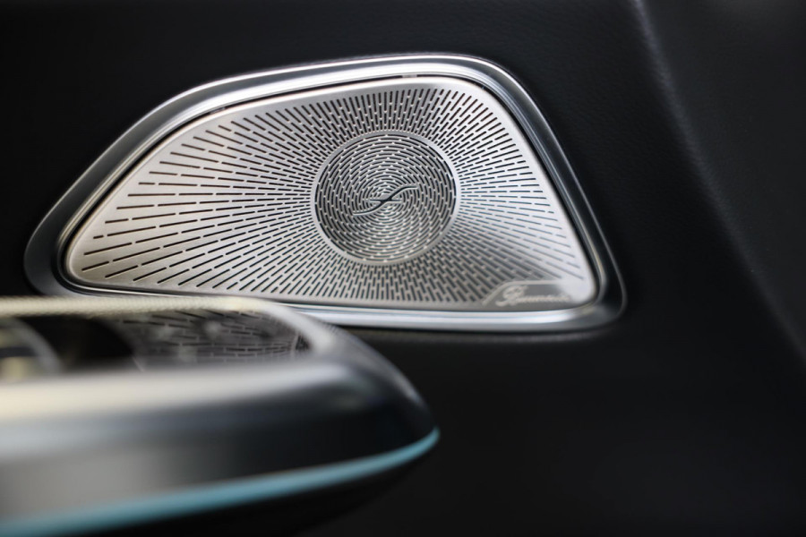 Mercedes-Benz E-Klasse Estate 300 e AMG 53 Look / HYPERSCREEN / Burmester / Acc / Lane Assist / 360 Camera / Pano / Trekhaak / 20 Mercedes-Benz E-Klasse Estate 300 e AMG 53 Look / HYPERSCREEN / Burmester / Acc / Lane Assist / 360 Camera / Pano / Trekhaak / 20