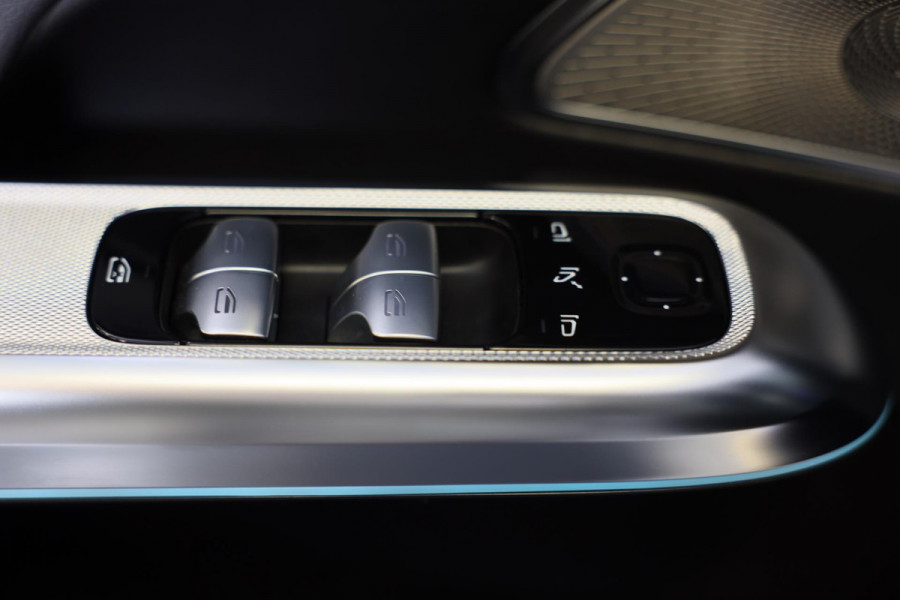 Mercedes-Benz E-Klasse Estate 300 e AMG 53 Look / HYPERSCREEN / Burmester / Acc / Lane Assist / 360 Camera / Pano / Trekhaak / 20 Mercedes-Benz E-Klasse Estate 300 e AMG 53 Look / HYPERSCREEN / Burmester / Acc / Lane Assist / 360 Camera / Pano / Trekhaak / 20