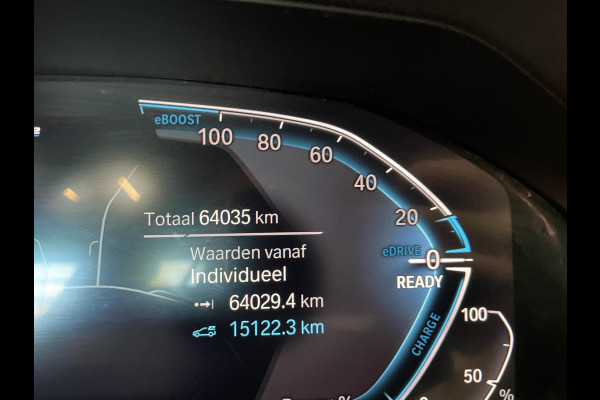 BMW 3 Serie Touring 330e Touring SportLine PHEV 292 PK AUT Navi Carplay Camera Achter PDC V+A Winterpack Sport Stoelen Active Protection Ambiance Licht BMW 3 Serie Touring 330e Touring SportLine PHEV 292 PK AUT Navi Carplay Camera Achter PDC V+A Winterpack Sport Stoelen Active Protection Ambiance Licht