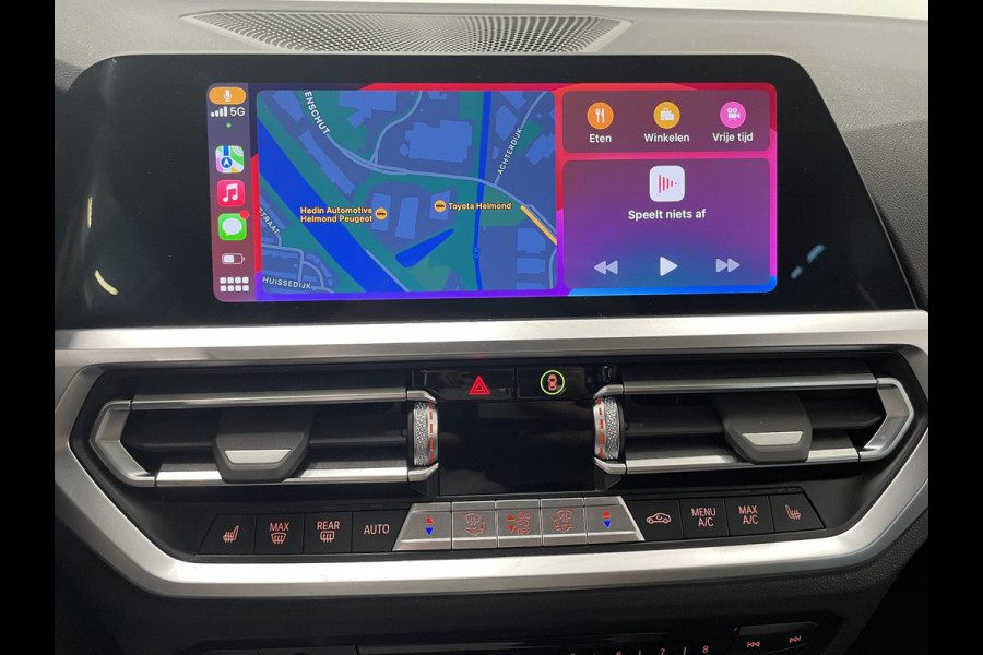 BMW 3 Serie Touring 330e Touring SportLine PHEV 292 PK AUT Navi Carplay Camera Achter PDC V+A Winterpack Sport Stoelen Active Protection Ambiance Licht BMW 3 Serie Touring 330e Touring SportLine PHEV 292 PK AUT Navi Carplay Camera Achter PDC V+A Winterpack Sport Stoelen Active Protection Ambiance Licht