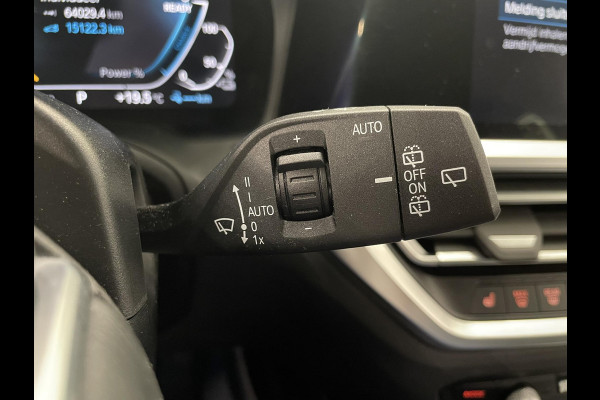 BMW 3 Serie Touring 330e Touring SportLine PHEV 292 PK AUT Navi Carplay Camera Achter PDC V+A Winterpack Sport Stoelen Active Protection Ambiance Licht BMW 3 Serie Touring 330e Touring SportLine PHEV 292 PK AUT Navi Carplay Camera Achter PDC V+A Winterpack Sport Stoelen Active Protection Ambiance Licht