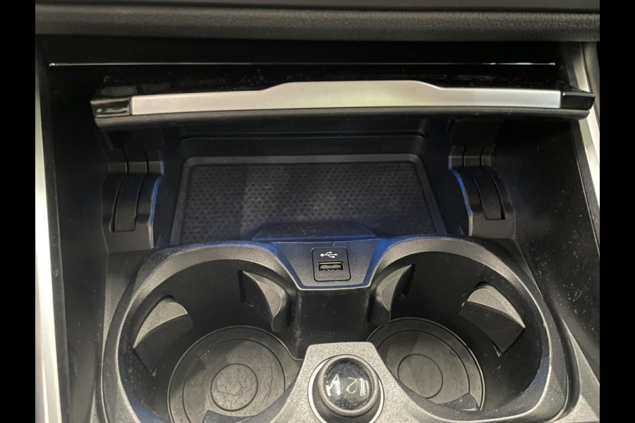 BMW 3 Serie Touring 330e Touring SportLine PHEV 292 PK AUT Navi Carplay Camera Achter PDC V+A Winterpack Sport Stoelen Active Protection Ambiance Licht BMW 3 Serie Touring 330e Touring SportLine PHEV 292 PK AUT Navi Carplay Camera Achter PDC V+A Winterpack Sport Stoelen Active Protection Ambiance Licht