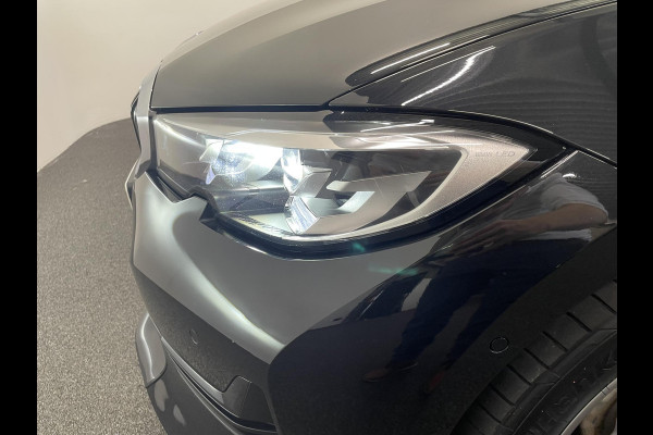 BMW 3 Serie Touring 330e Touring SportLine PHEV 292 PK AUT Navi Carplay Camera Achter PDC V+A Winterpack Sport Stoelen Active Protection Ambiance Licht BMW 3 Serie Touring 330e Touring SportLine PHEV 292 PK AUT Navi Carplay Camera Achter PDC V+A Winterpack Sport Stoelen Active Protection Ambiance Licht