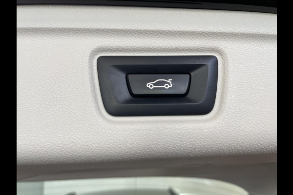 BMW 3 Serie Touring 330e Touring SportLine PHEV 292 PK AUT Navi Carplay Camera Achter PDC V+A Winterpack Sport Stoelen Active Protection Ambiance Licht BMW 3 Serie Touring 330e Touring SportLine PHEV 292 PK AUT Navi Carplay Camera Achter PDC V+A Winterpack Sport Stoelen Active Protection Ambiance Licht