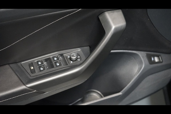 Volkswagen T-Roc 1.5 TSI Style AUTOMAAT-CAMERAFULL LED-KEYLESS-LEDER-MEMORY-PANORAMA-STOELVERWARMING-VIRTUEEL